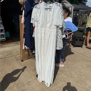 Elegant White Lace Maxi Dress